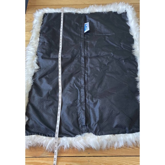 NEW Paw.com Fuzzy Pet Bed Cover Size 40x30 White Black - Picture 4 of 6